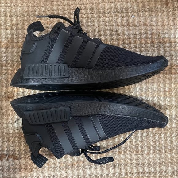 Triple Black Adidas NMDs Mens 7 - Picture 2 of 6